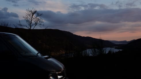 2 berth VW T4 Campervan - *Insurance Included* - 3 miles from INESS AIRPORT