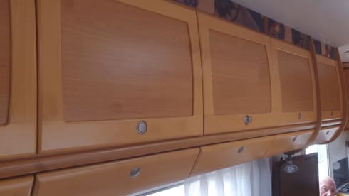 Nice 5 person Dethleffs alcove camper.