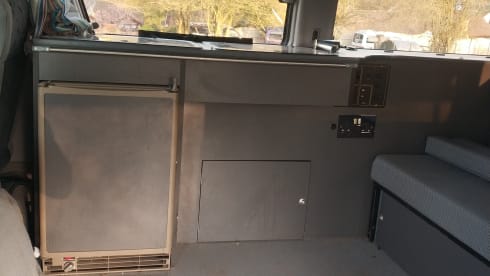 BARGAIN BONGO GAS CONVERSION  HIRE IN STAFFORD FREE TOILET TENT AND PORTA L