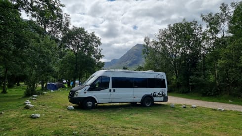 Boujee Bella – 4 berth Ford campervan 
