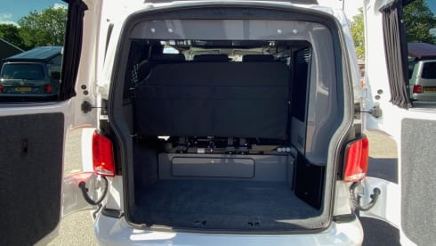 VW Campervan SWB – VW Transporter 6.1 | Camper King Brand New Conversion 