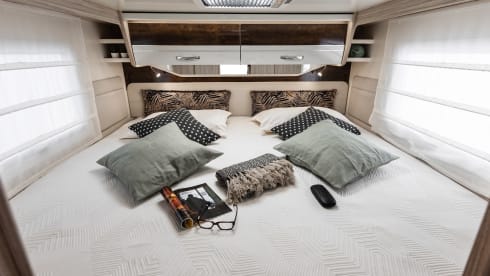 Oscar – Camping-Car Intégral 5 Places Boîte Auto Airco Bruxelles