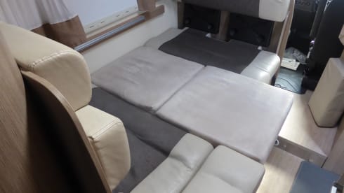 Flash Gordon – Chausson Flash "Flash Gordon" 646 / North Oxfordshire Based