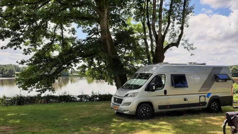 2p Sun Living bus from 2018