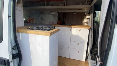 2p Off Grid Master campervan 2009