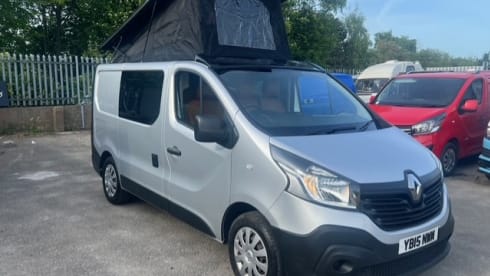 4 berth Renault Trafic campervan from 2015