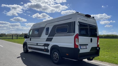 Adria Twin 640SGX Supreme A AUTOMATIC