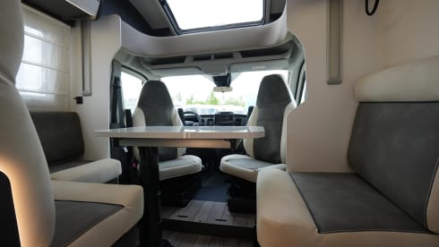 Familieavontuur – 6p McLouis semi-integrated from 2025