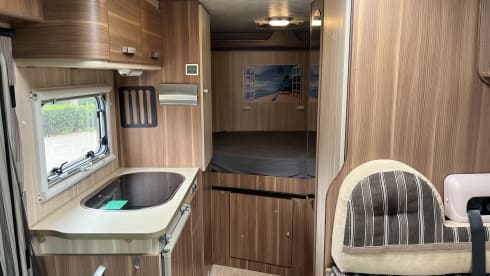 2p McLouis semi-integrated uit 2011