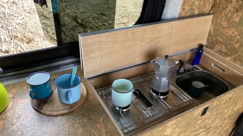 Bespoke campervan for wild adventures in all seasons <3