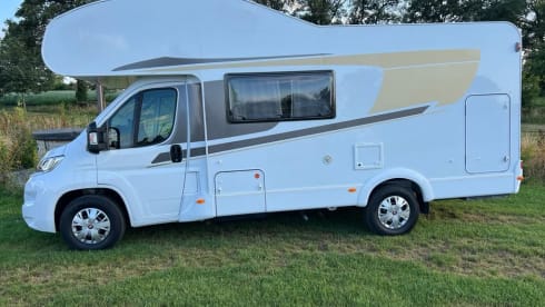 Lousje – Carado 3 4 or 6 person automatic 