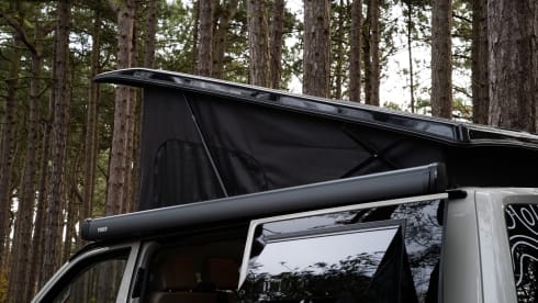 Meeko – 4 Berth Volkswagen T6.1 Campervan 