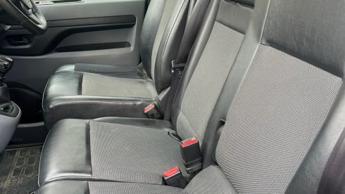 Pookie – Pookie the Citroen Dispatch Campervan with Pop roof