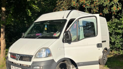 Daisy ✨ 🚐 ⛰️ 🌊  – Professionally converted Vauxhall Movano fully off-grid adventure Campervan