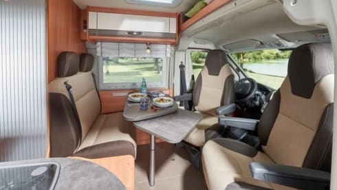 Luxury off grid bus camper from 2018