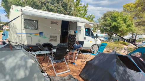 Beautiful spacious Chausson