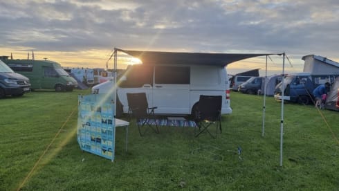 Chester – Camper Volkswagen a 2 posti letto del 2013