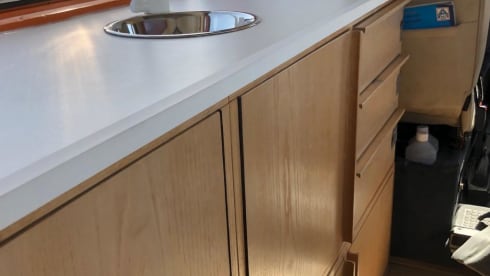 Besje – Cozy 2p Volkswagen T3 bus 'Besje' from 1981