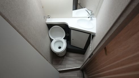 McLouis 2025 Avantgarde Queensbed