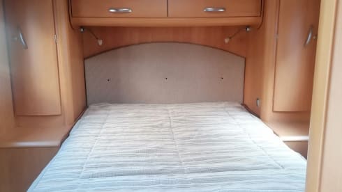 Ruime aangename camper 2pers – 2p Pilote semi-integrated from 2007