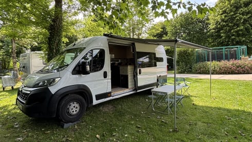 Luxury Family Campervan 