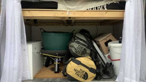 Nujay – 4 berth Peugeot campervan from 2016