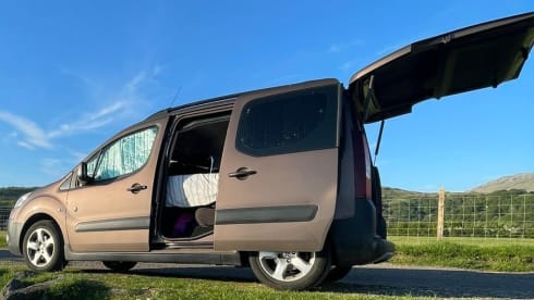 Pijota – Peugeot Partner Tepee Campervan