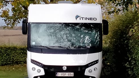 Freedom on wheels! Luxurious spacious motorhome with all amenities
