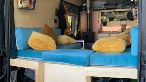 Vanjuca – Quirky & cosy off-grid beauty