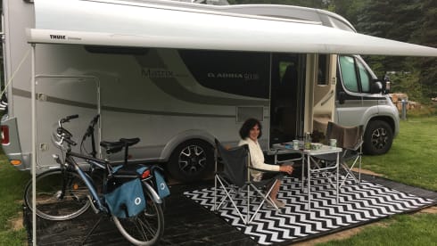 ADRIA Matrix SBC 670 - 50 jaar Silver Collection – "My camper is my castle" READY TO GO EVERYWHERE YOU NEED TO GO