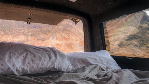 Iona – Luxury 4 berth Volkswagen Transporter 6.1 campervan