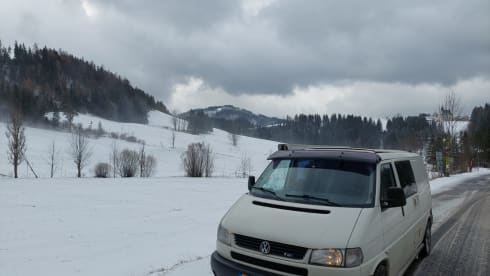 Spacious VW T4, ready to move in and self-sufficient! -> 5 star reviews!