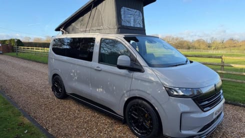 C1 – Volkswagen-Campingbus mit 4 Schlafplätzen ab 2025