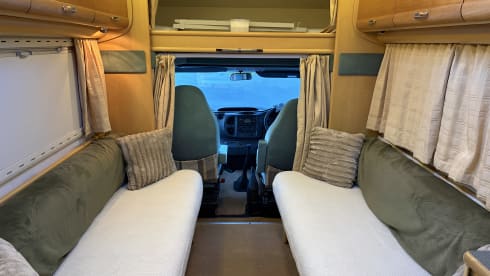 Buccaneer Budget Beast: 2003 Ford Motorhome Rental Adventure!