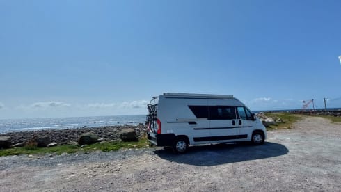Home away from home – Ultimate enjoyment for 2 - off-grid, winter sports, euro6, built in 2019