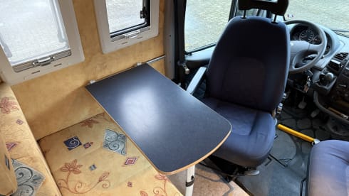 Factory campervan La-strada Airco (flexible pick-up and return)