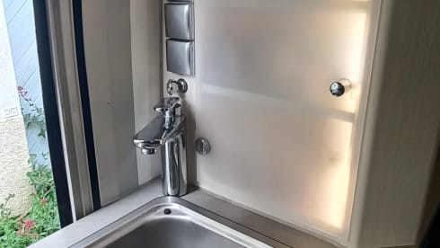 Bob – MAXIVAN KNAUS BOXLIFE 4 Real beds / 2 interior bedrooms