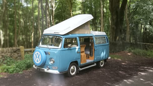 Phoebe 1970 – 4 berth Volkswagen campervan from 1970