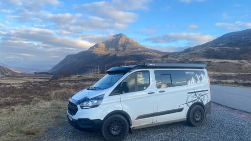 Mia – Mountain Edition- Ford Transit Custom 4 Berth