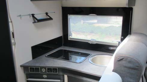 Challenger premium with central and bunk bed