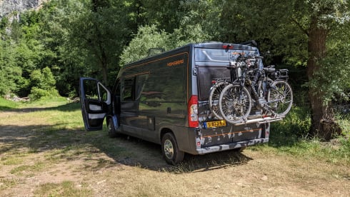 Weinsberg Bus camper of 6m for 2 people