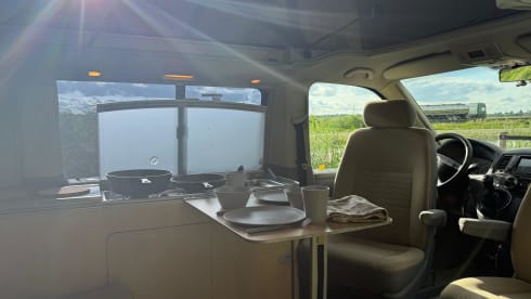 4p Volkswagen campervan uit 2004