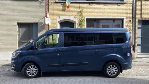 Dwight Schrute – À l'aventure avec un nouveau Ford Nugget Plus !