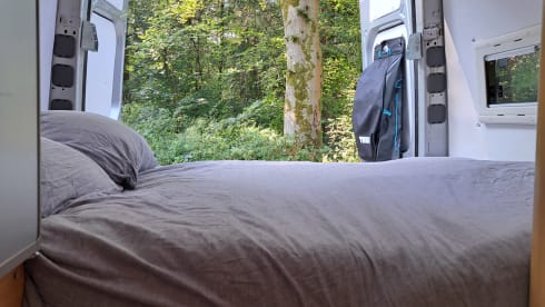 Donna – Adventurous 2p (+2 in tent) Volkswagen bus from 2015