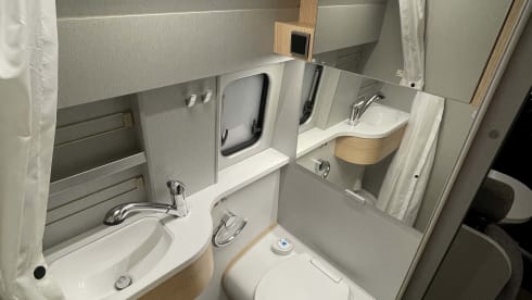 p Hymer bus from 2024