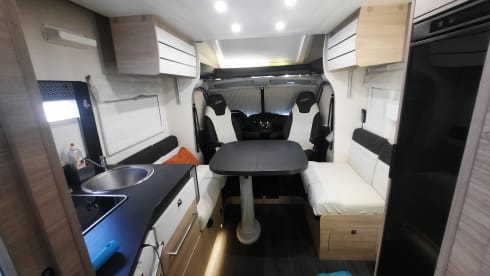 5p Challenger semi-integrated from 2021
