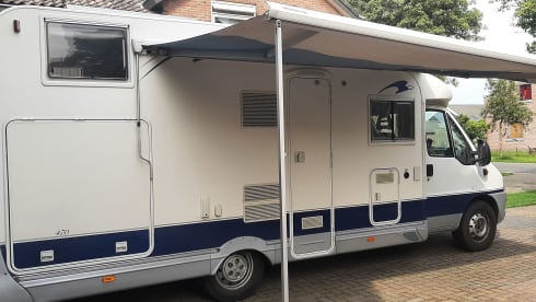 Moncayo – Fiat Ducato beautiful spacious 4 person family camper
