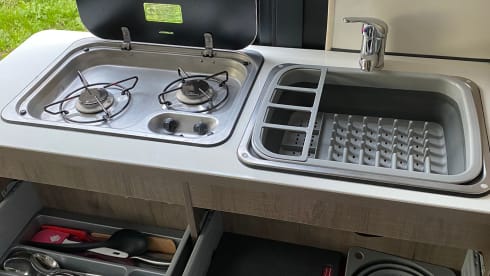 BusCamper Bavaria - 2 personen (+ 1 hond)