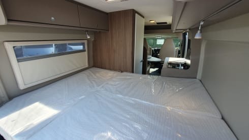 CampChamp – Brand new Campervan from 2024 with Skyloft, air conditioning and much more!