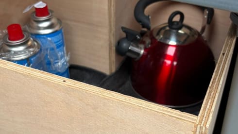 Yeti – 4 berth 2017 Ford Transit Mk8 Off Grid Camper Van